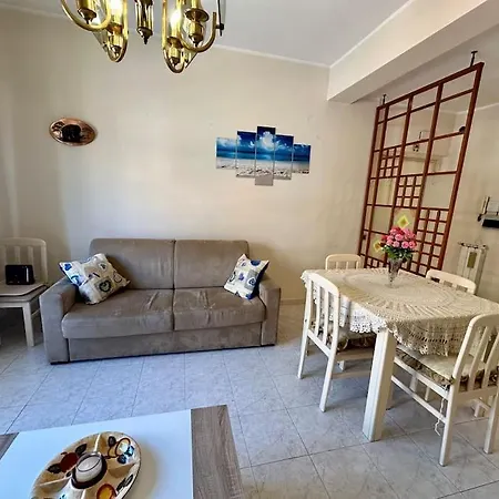 Capa's Boccea Apartment